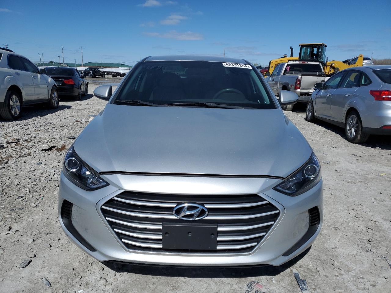 2017 HYUNDAI ELANTRA SE - Image 5