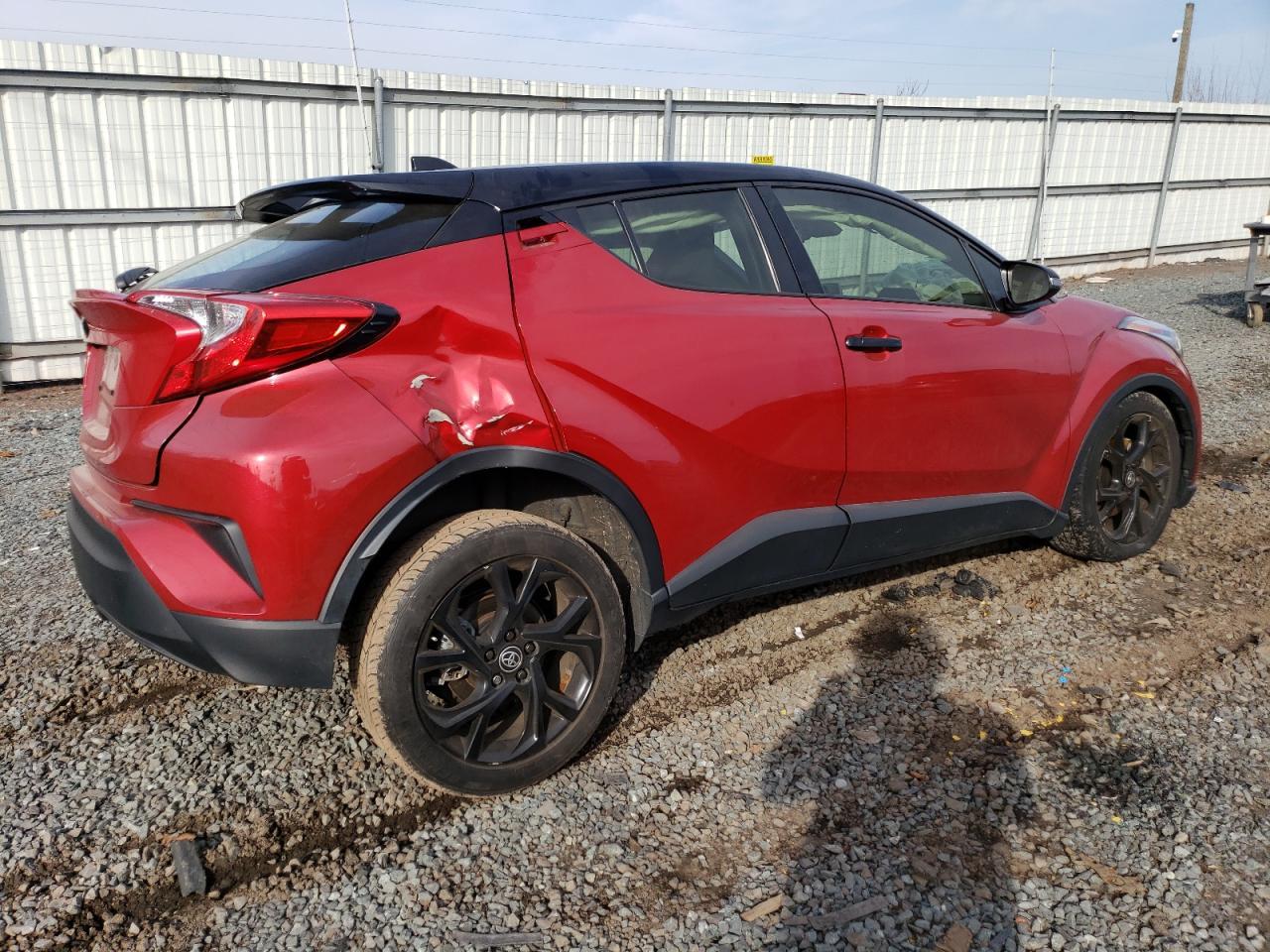 2021 TOYOTA C-HR XLE - Фото 3