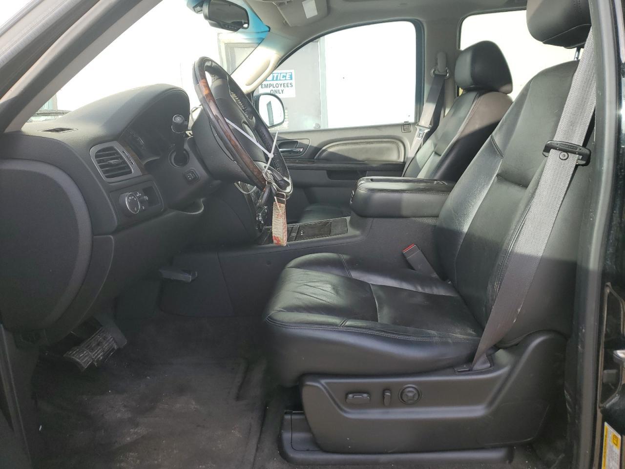 2012 GMC YUKON XL D - Image 7