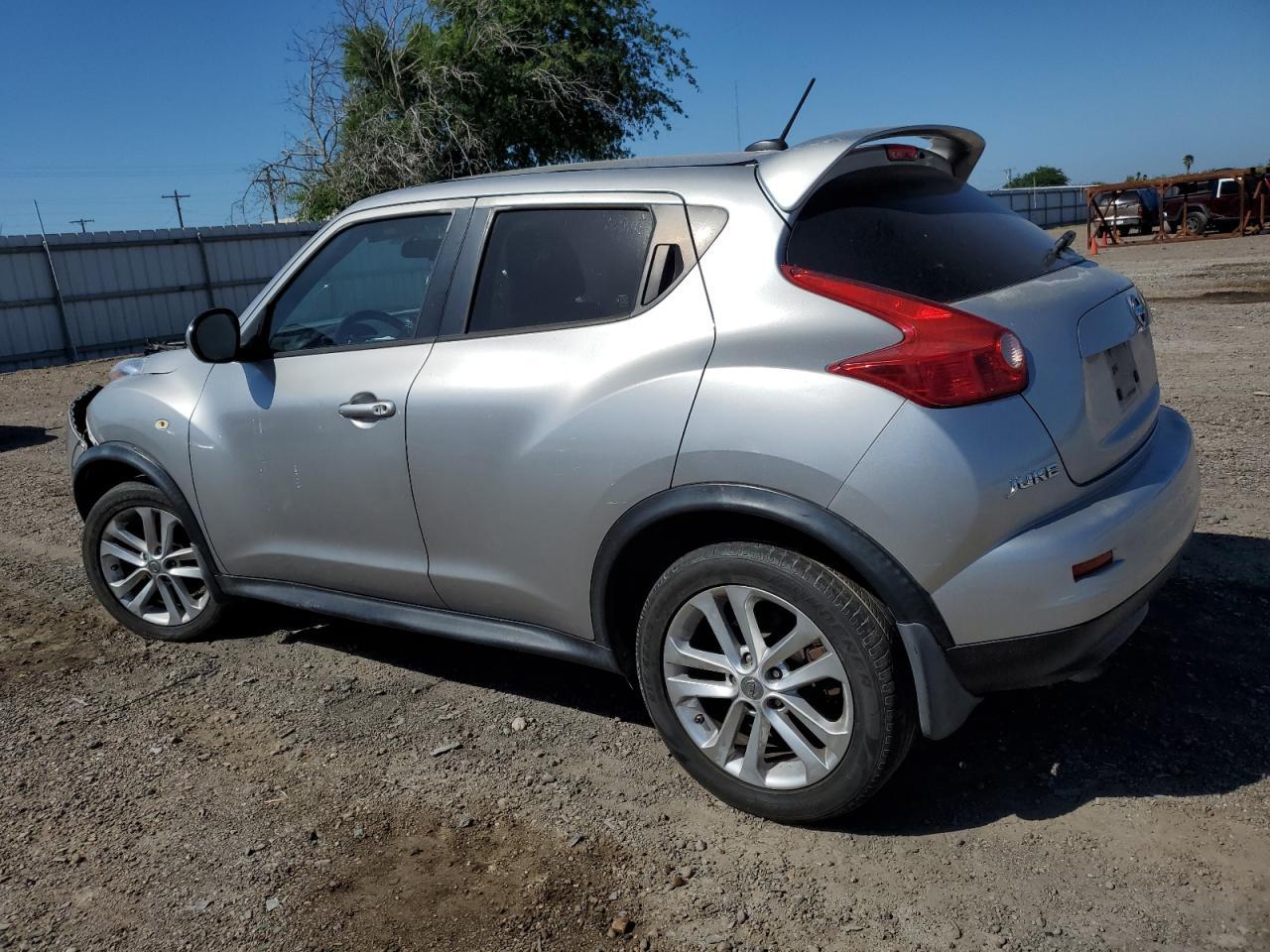 2011 NISSAN JUKE S - Фото 2