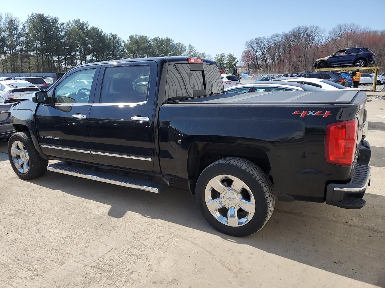 2018 CHEVROLET SILVERADO - Фото 2