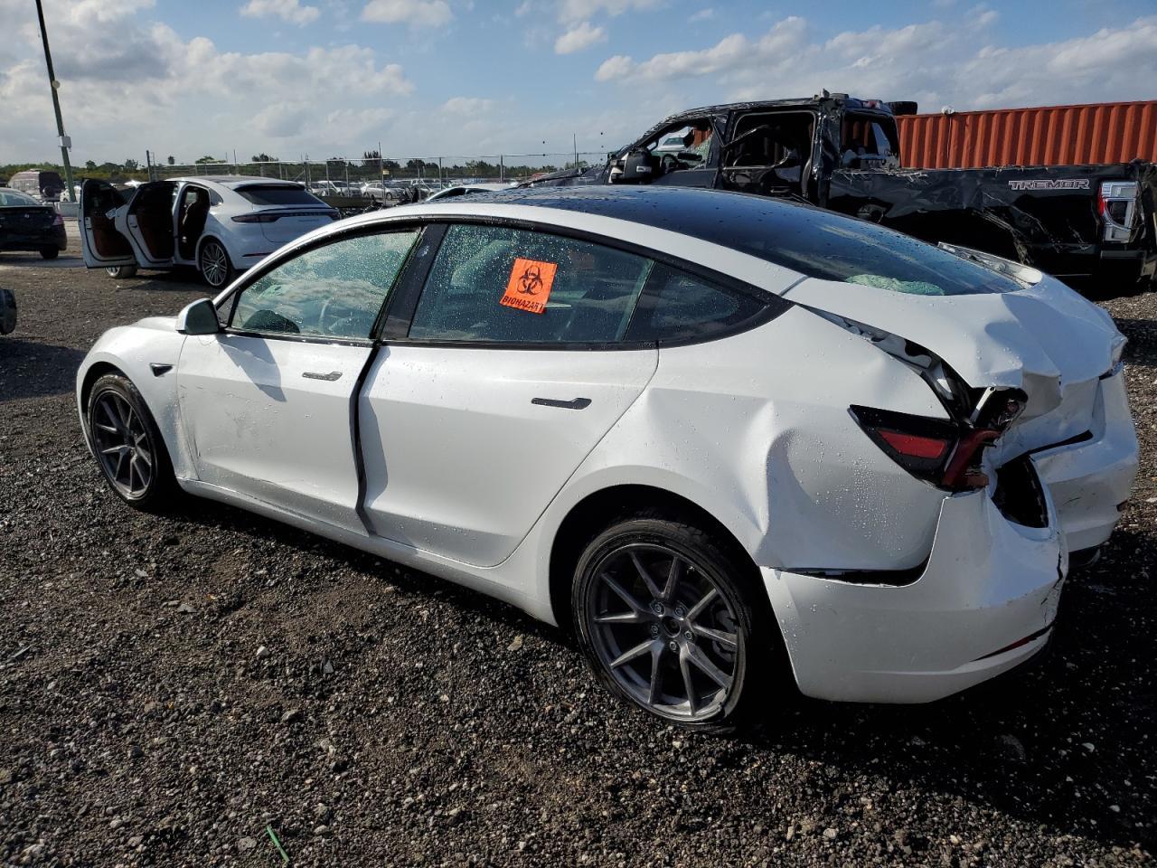 2023 TESLA MODEL 3 - Image 2