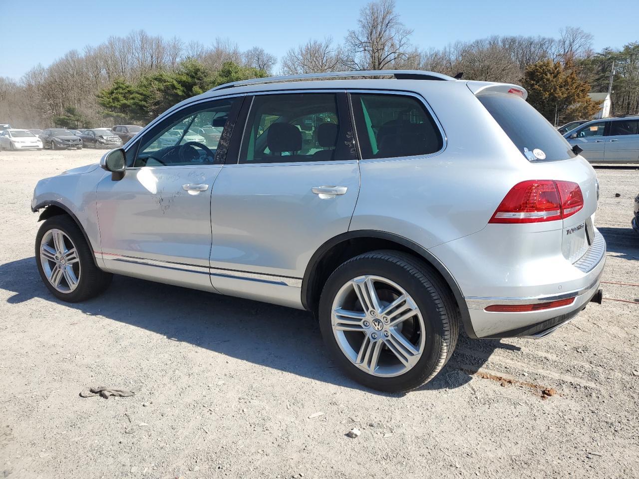 2016 VOLKSWAGEN TOUAREG TD - Image 2