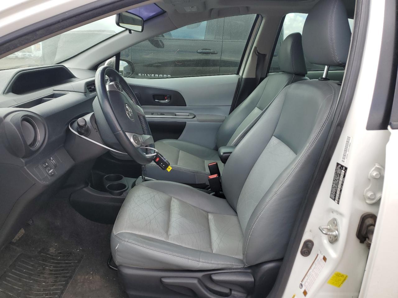 2013 TOYOTA PRIUS C - Фото 7