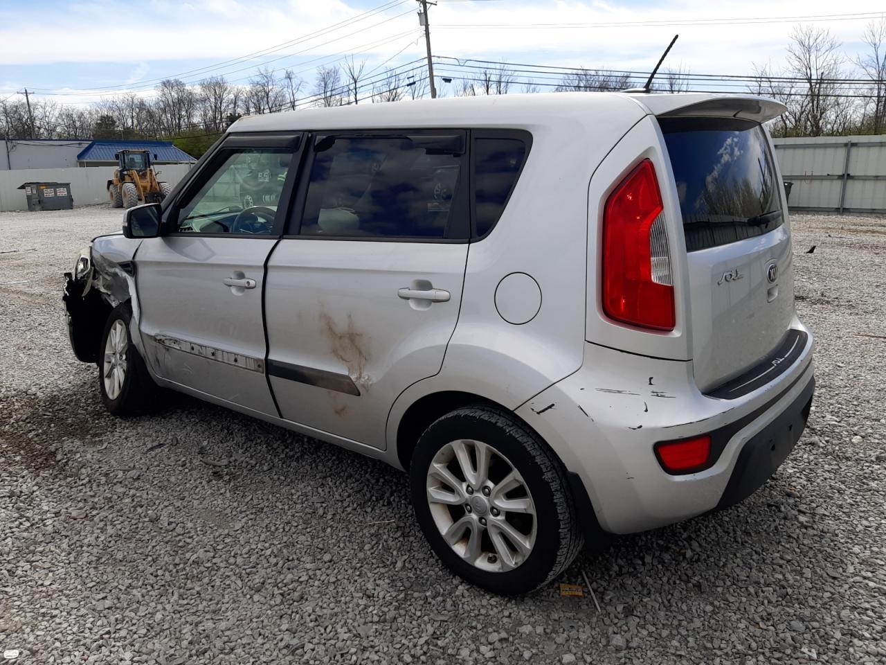 2013 KIA SOUL + - Image 2
