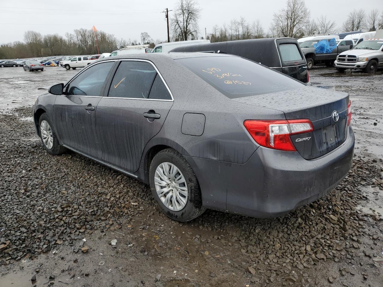 2014 TOYOTA CAMRY L - Фото 2