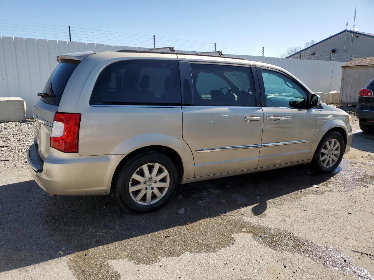 2014 CHRYSLER TOWN & COU - Фото 3