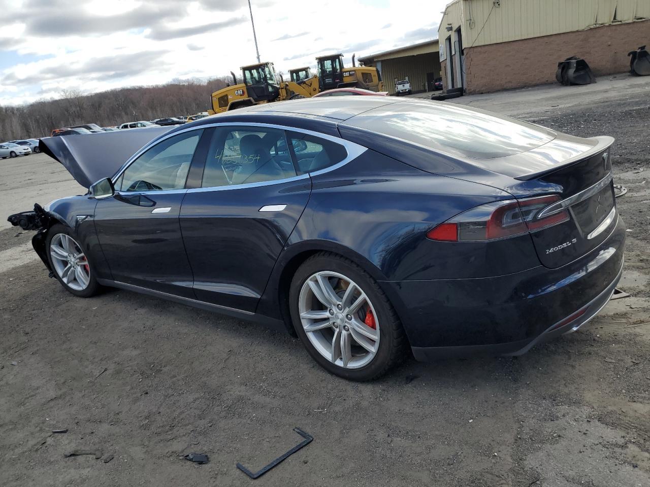 2015 TESLA MODEL S 85 - Фото 2
