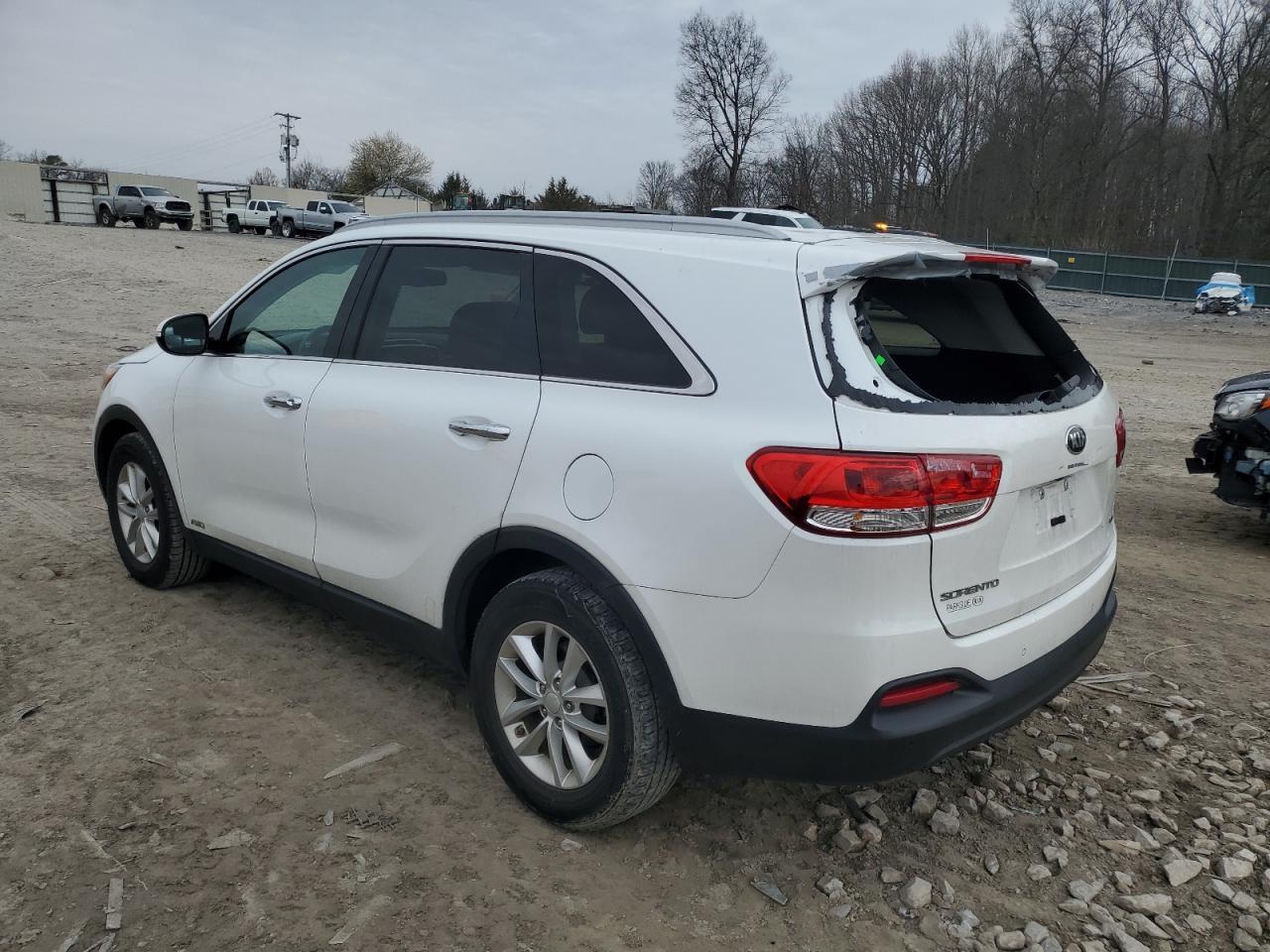2017 KIA SORENTO LX - Image 2