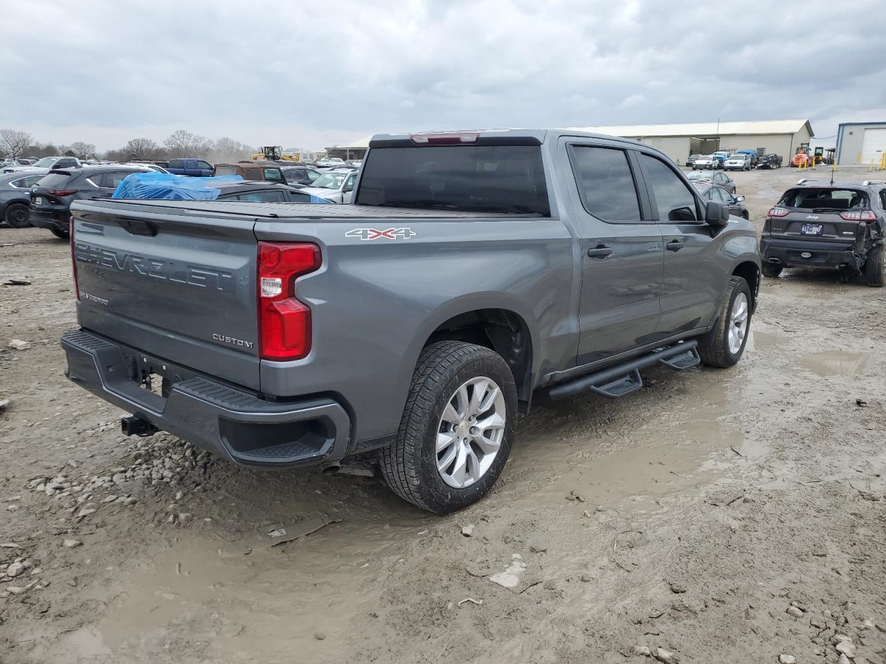 2021 CHEVROLET SILVERADO - Фото 3