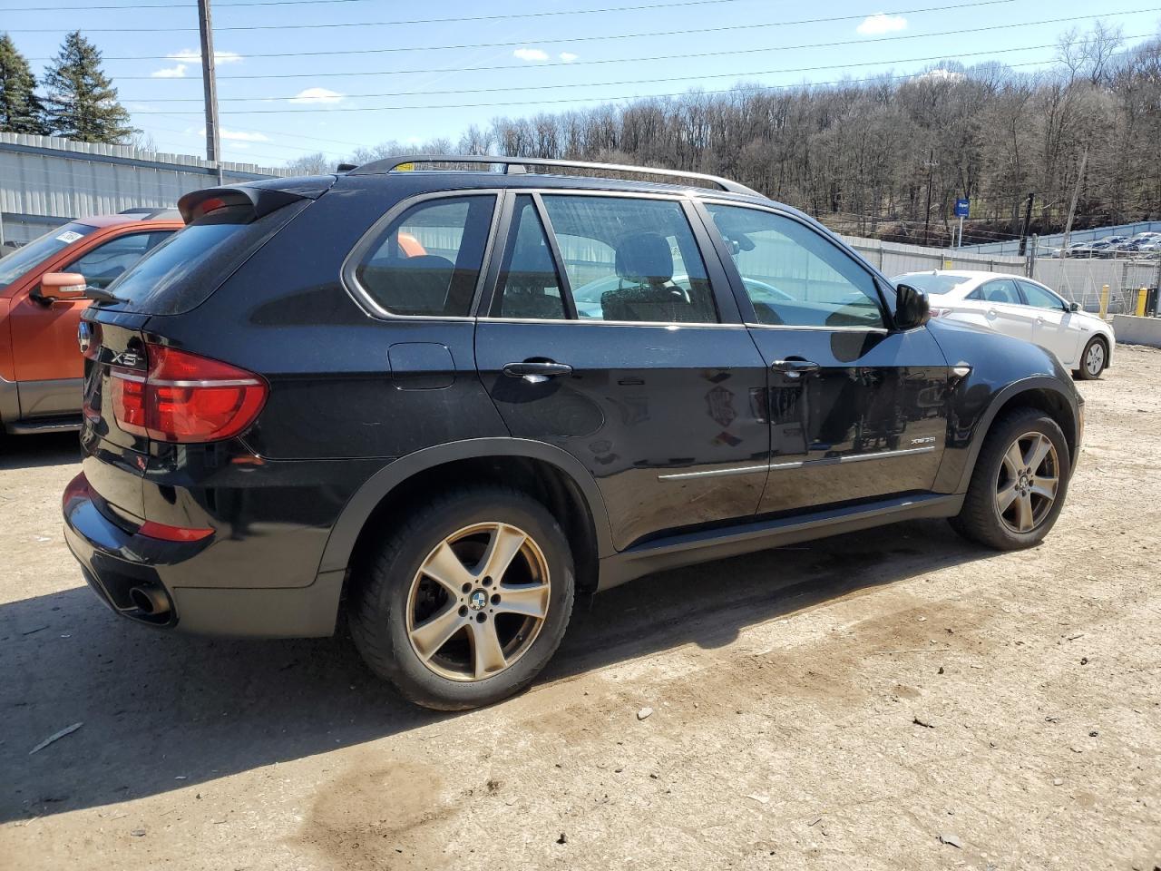 2013 BMW X5 XDRIVE3 - Image 3