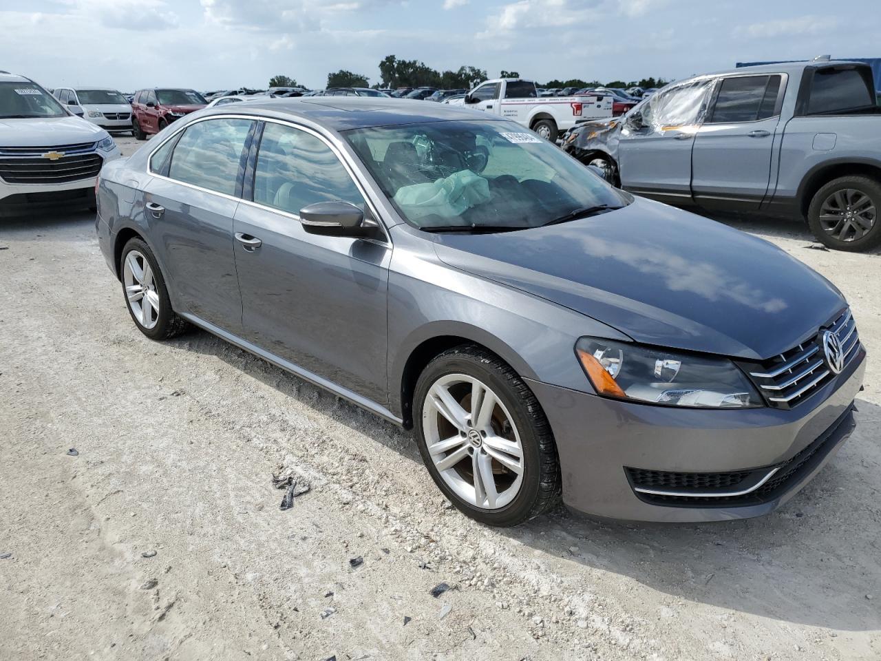 2014 VOLKSWAGEN PASSAT SE - Фото 4