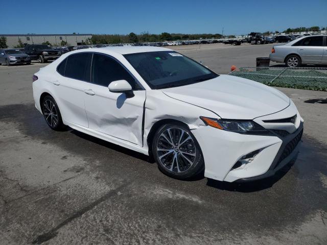 2020 Toyota Camry Se - Фото 4