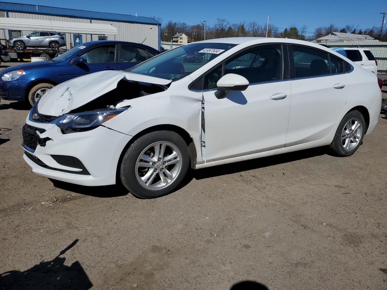 2018 CHEVROLET CRUZE LT car image