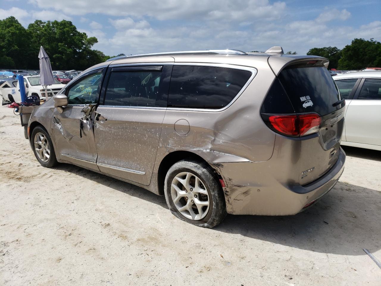 2017 CHRYSLER PACIFICA T - Image 2