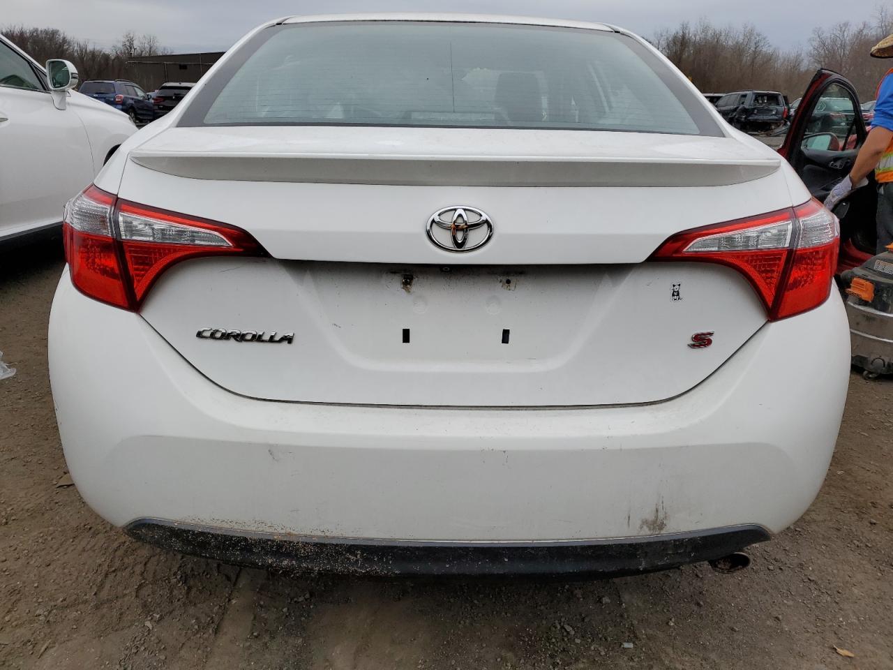 2014 TOYOTA COROLLA L - Image 6