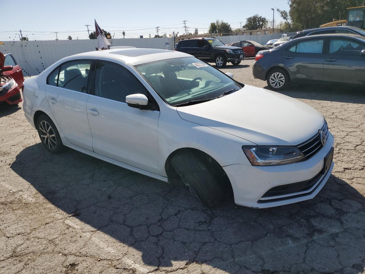 2017 VOLKSWAGEN JETTA SE - Image 4
