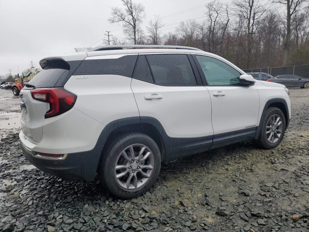 2023 GMC TERRAIN SL - Фото 3