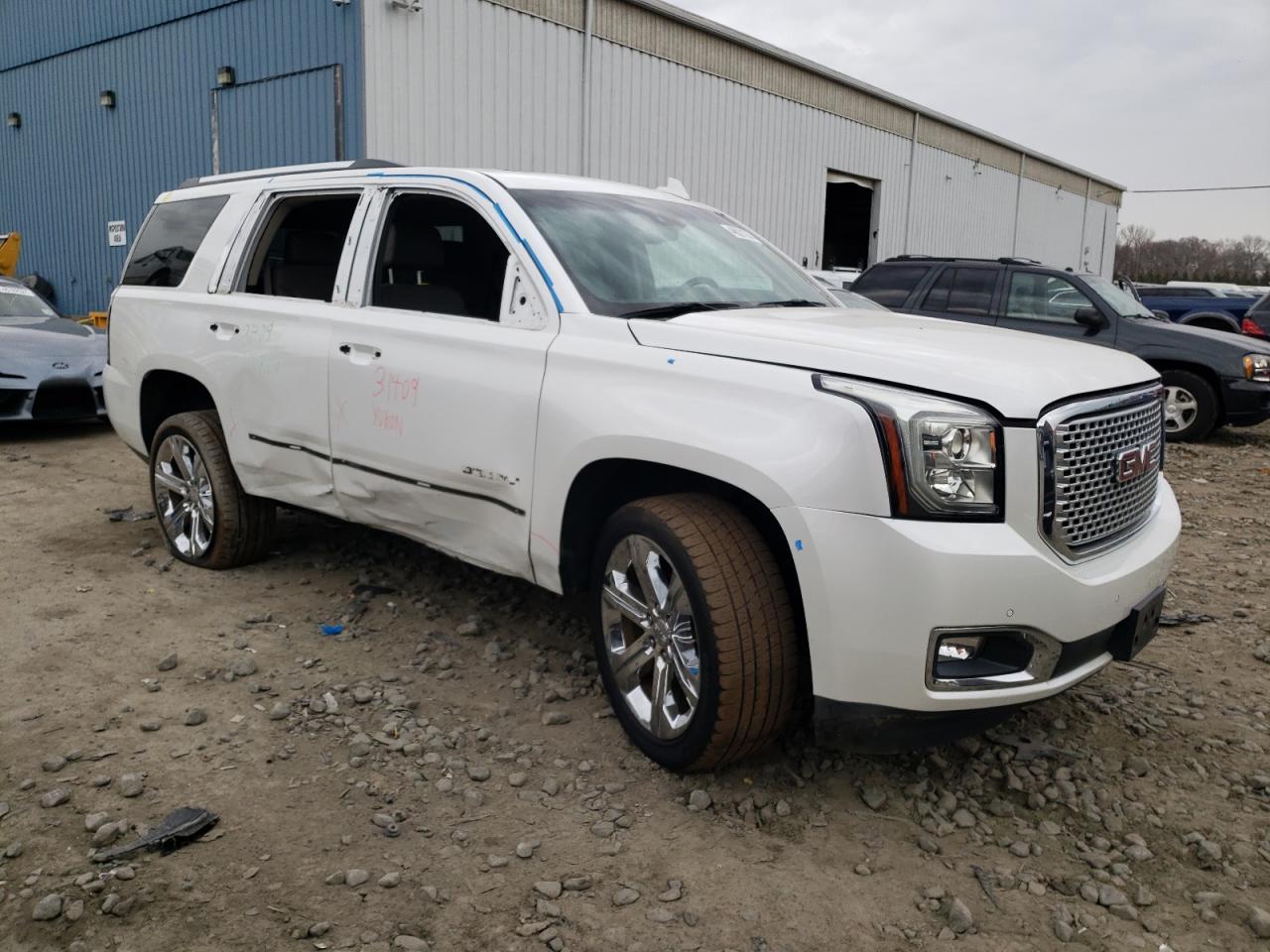 2017 GMC YUKON DENA - Фото 4