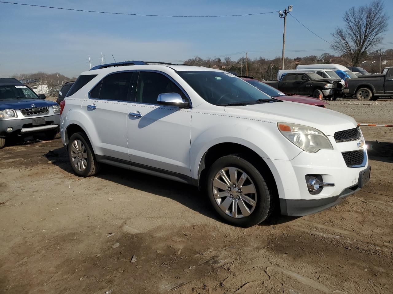 2011 CHEVROLET EQUINOX LT - Image 4