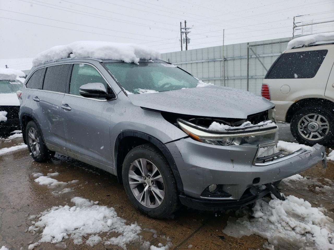 2015 TOYOTA HIGHLANDER - Image 4