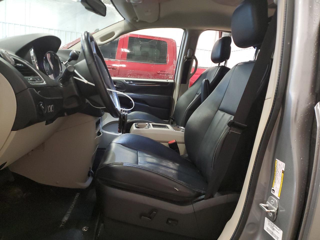 2014 CHRYSLER TOWN & COU - Фото 7