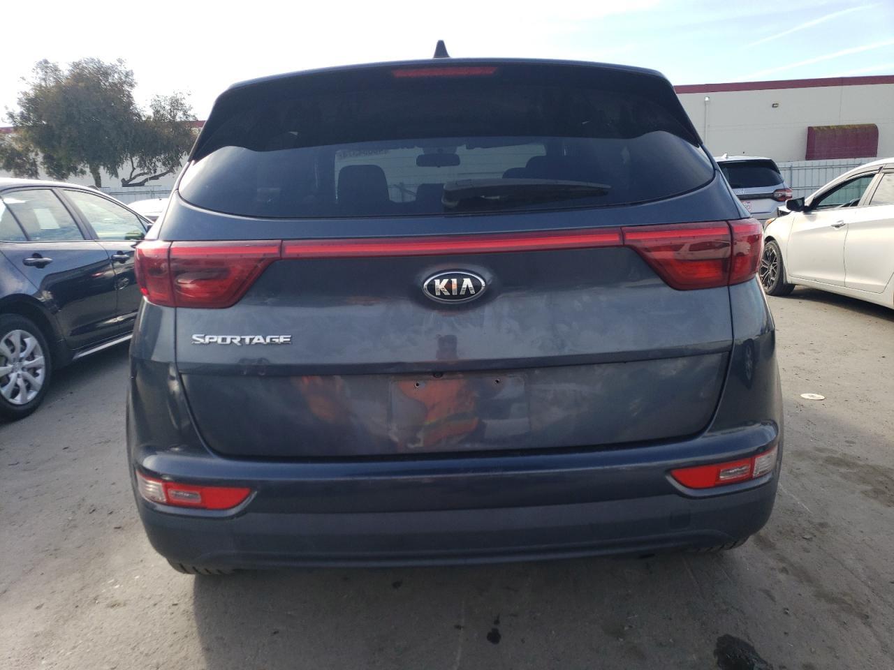 2017 KIA SPORTAGE L - Image 6