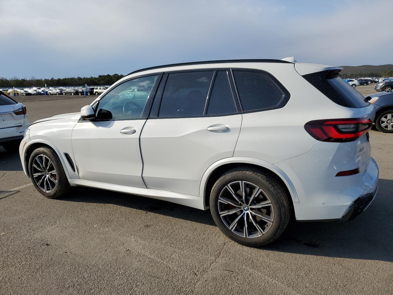 2022 BMW X5 XDRIVE4 - Фото 2