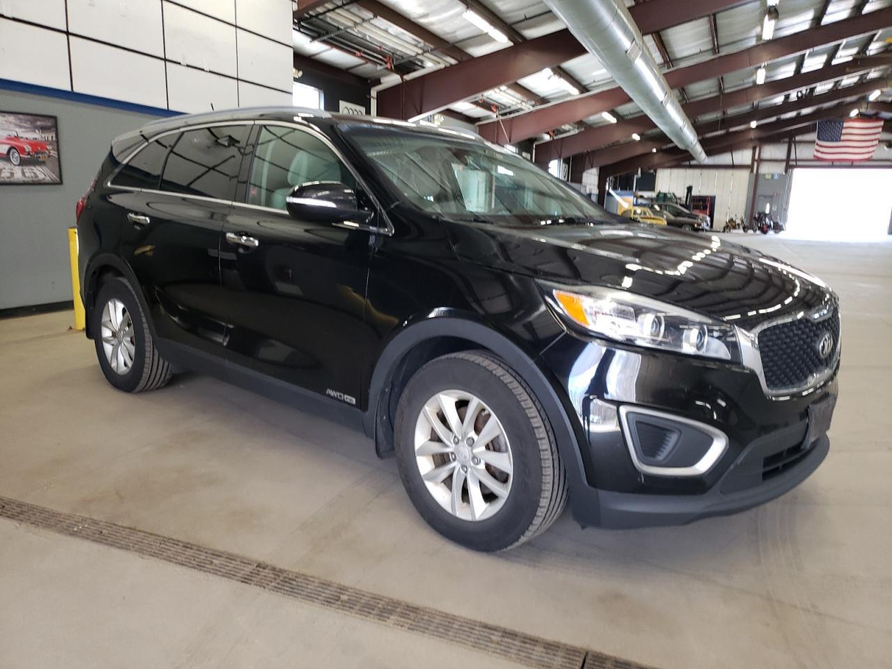 2016 KIA SORENTO LX - Image 4