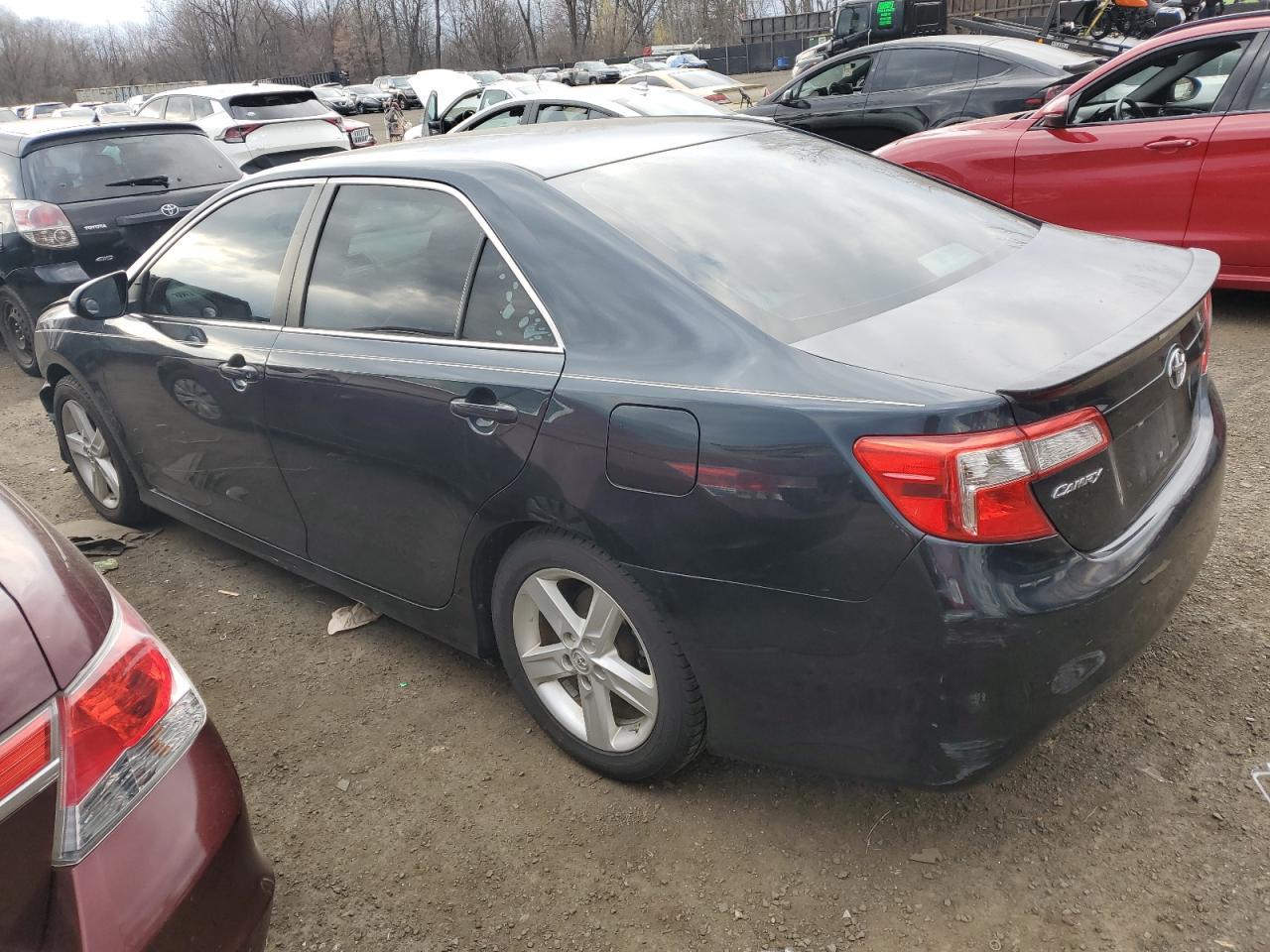 2014 TOYOTA CAMRY L - Фото 2