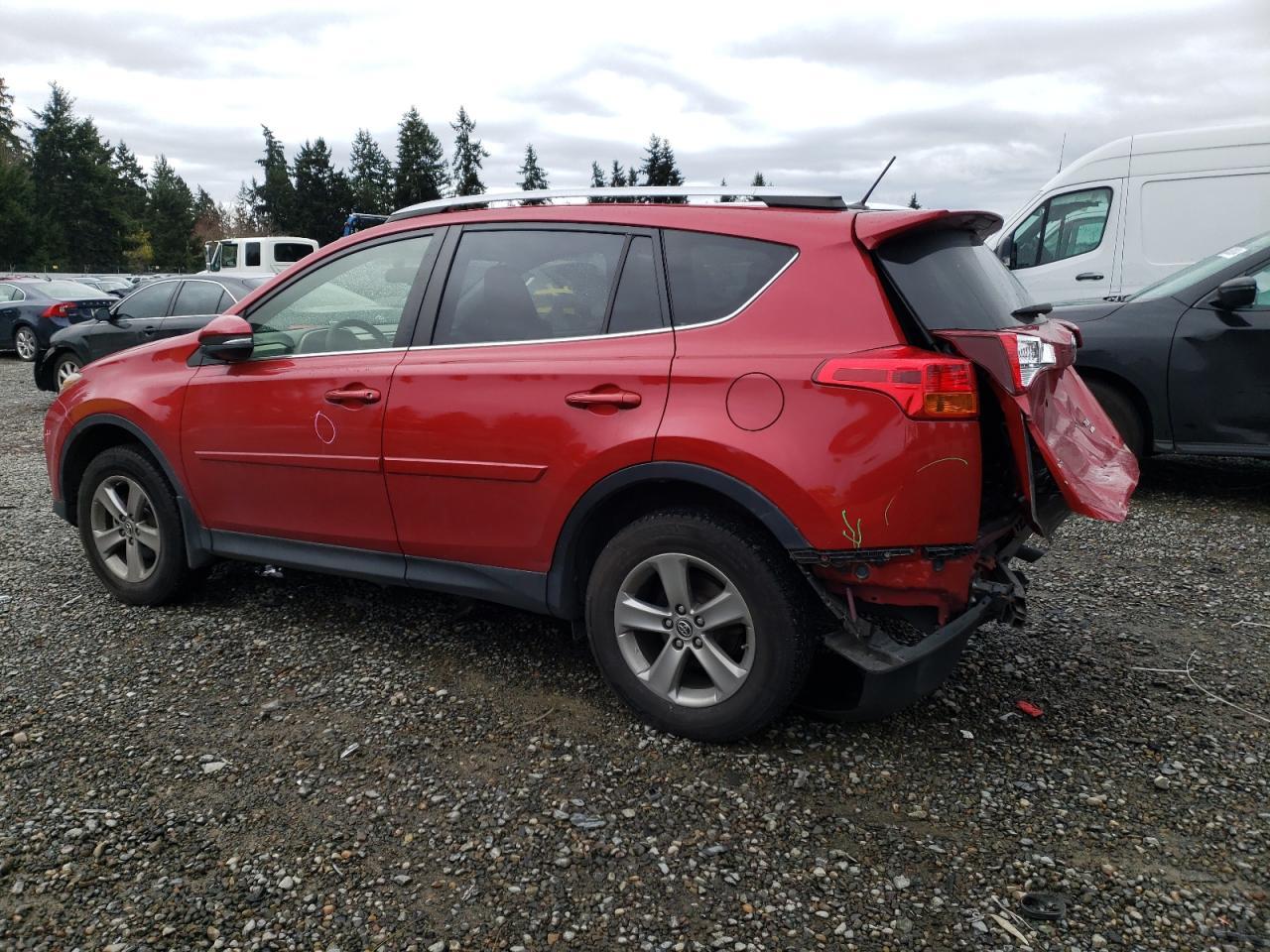 2015 TOYOTA RAV4 XLE - Фото 2