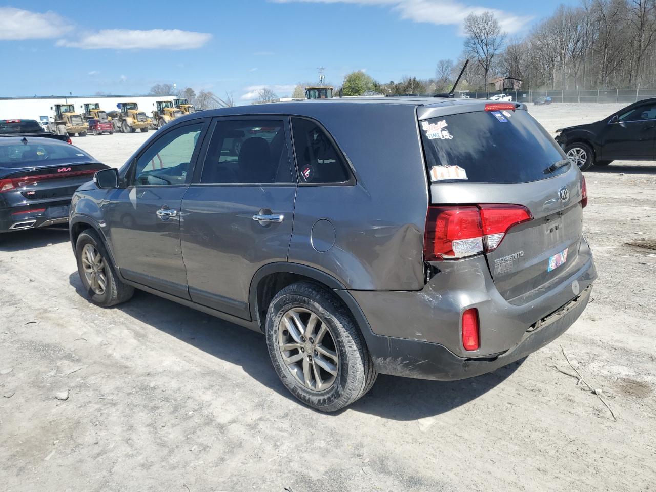 2015 KIA SORENTO LX - Image 2