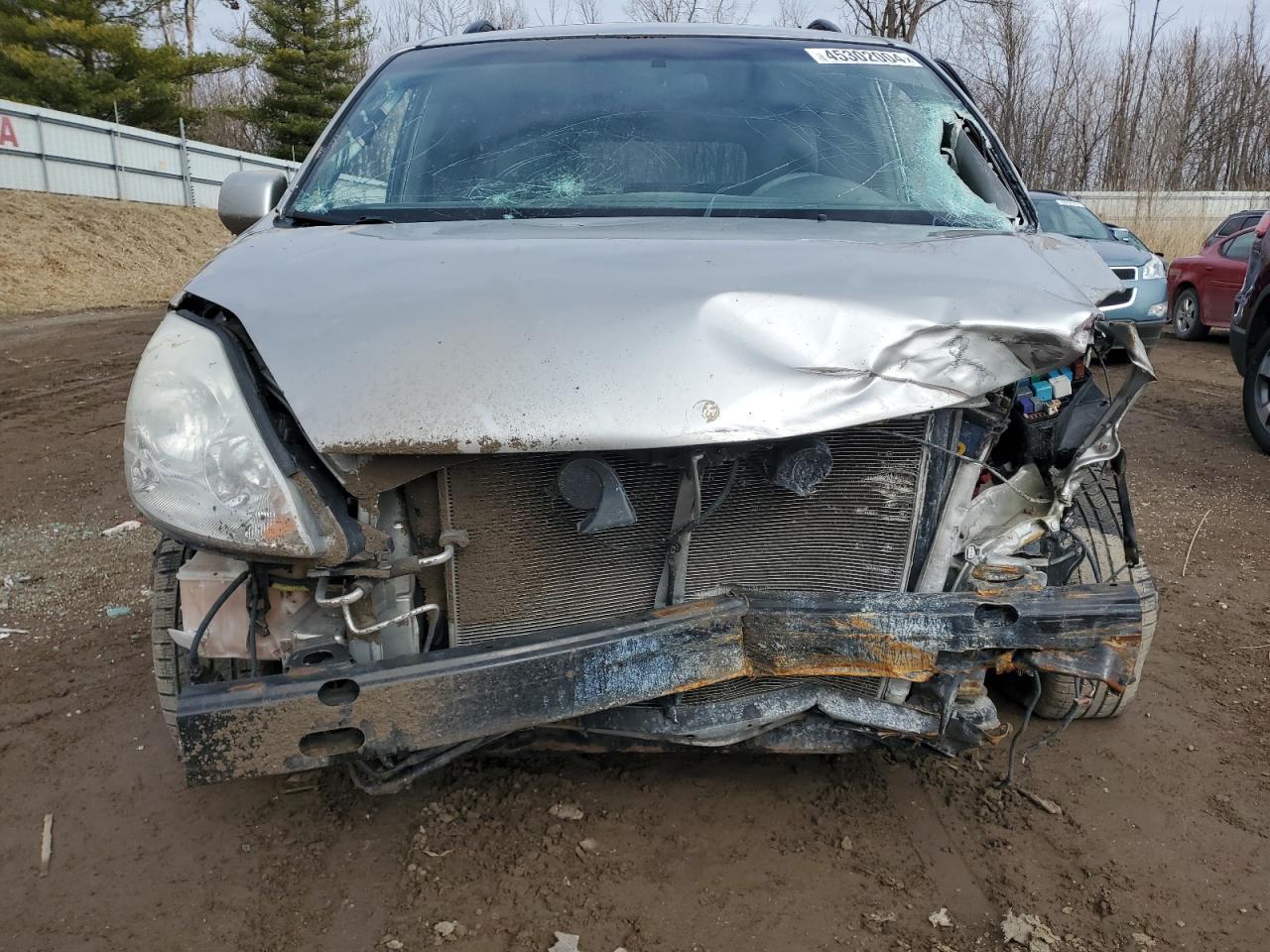 2015 TOYOTA SIENNA XLE - Фото 5