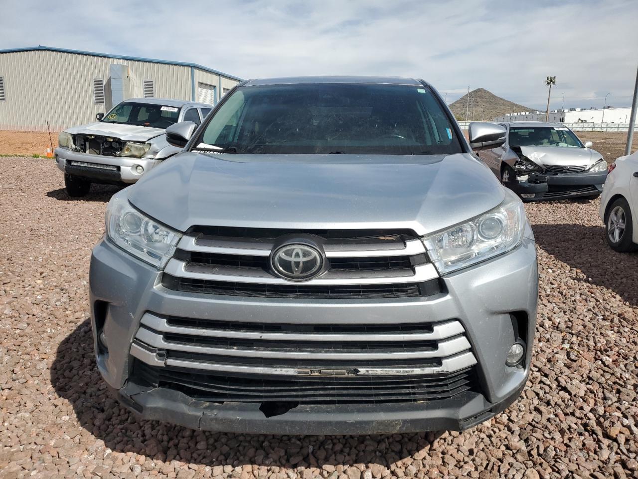2019 TOYOTA HIGHLANDER - Image 5