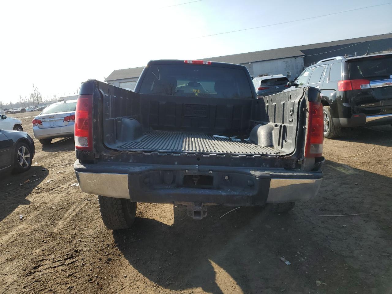 2011 GMC SIERRA K15 - Image 6