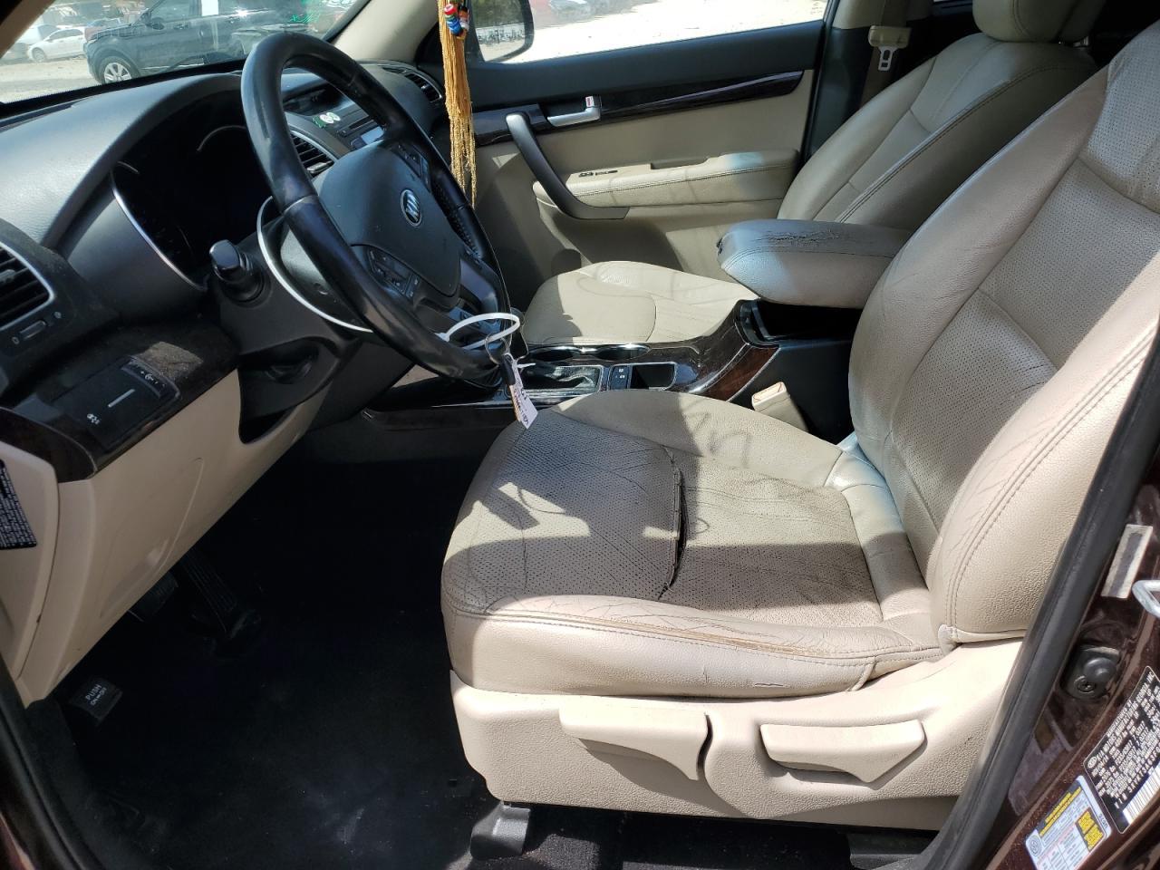 2015 KIA SORENTO LX - Image 7