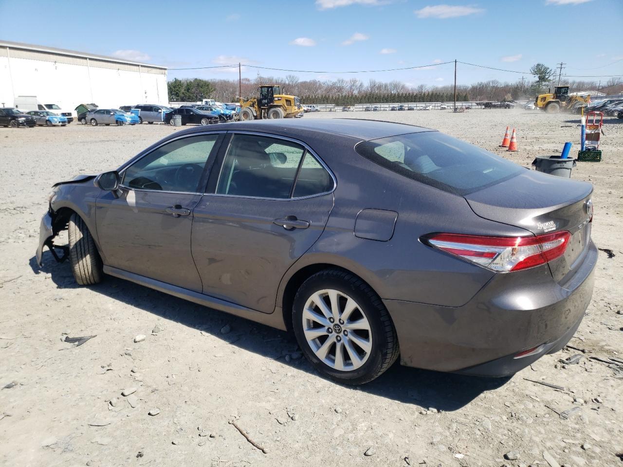 2018 TOYOTA CAMRY L - Image 2