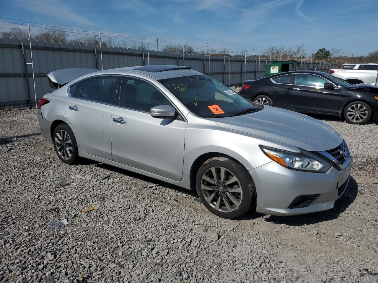 2017 NISSAN ALTIMA 2.5 - Фото 4