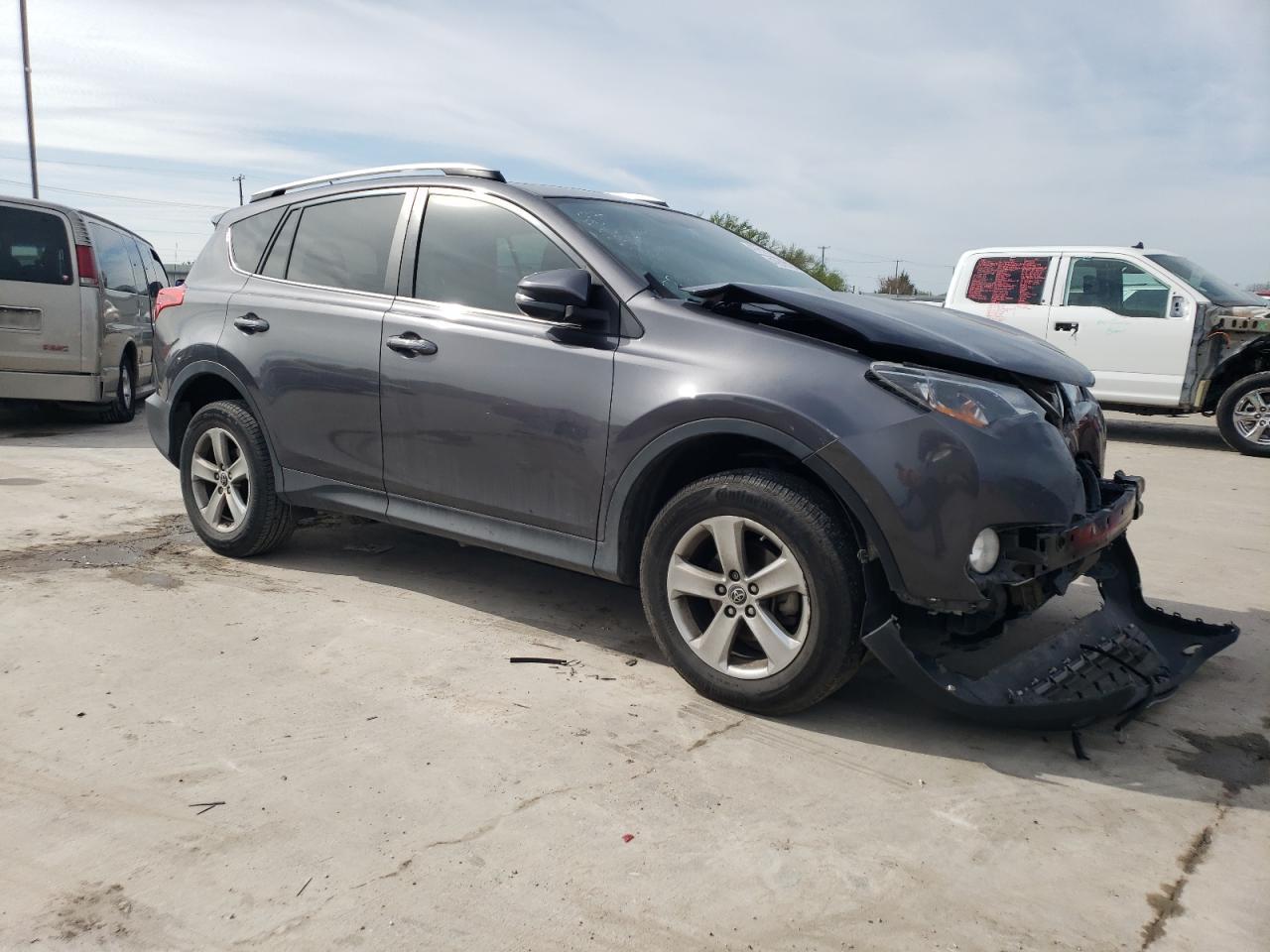 2015 TOYOTA RAV4 XLE - Image 4