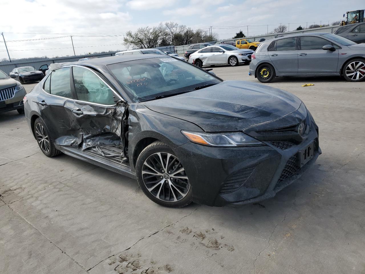 2020 TOYOTA CAMRY SE - Image 4
