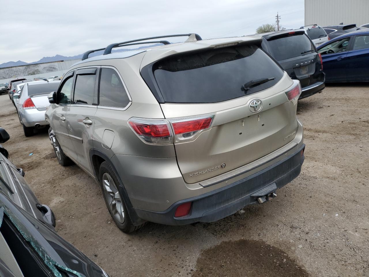 2015 TOYOTA HIGHLANDER - Фото 2