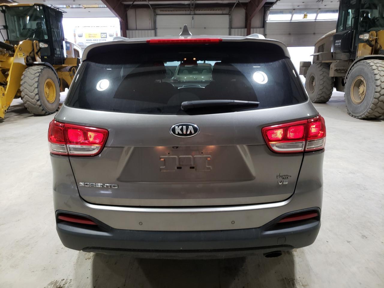 2016 KIA SORENTO LX - Image 6