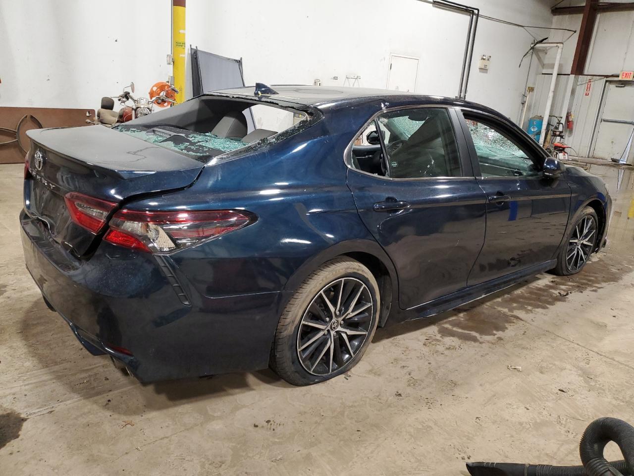 2021 TOYOTA CAMRY SE - Image 3