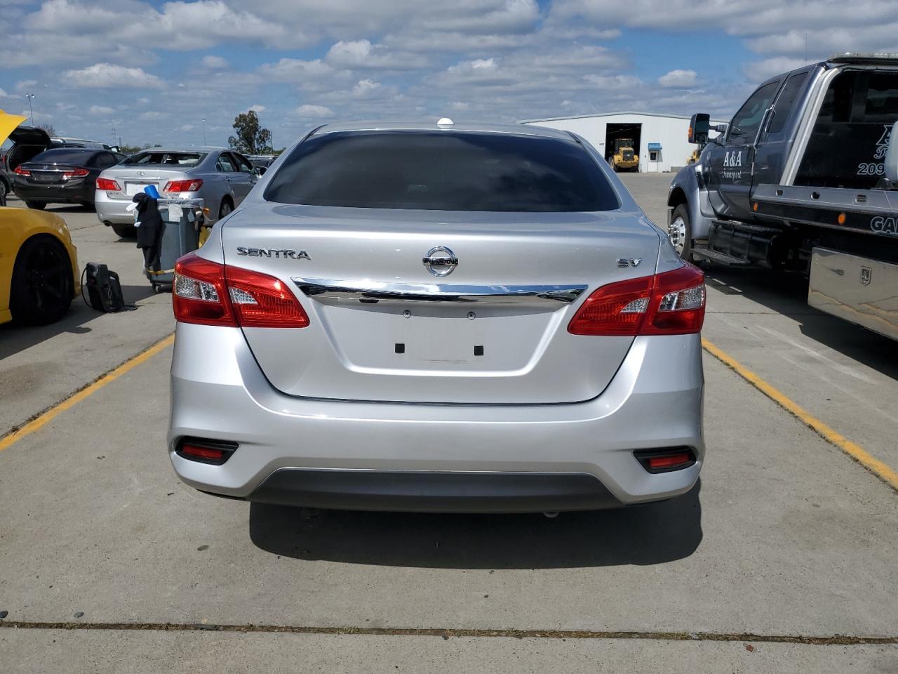 2018 NISSAN SENTRA S - Фото 6