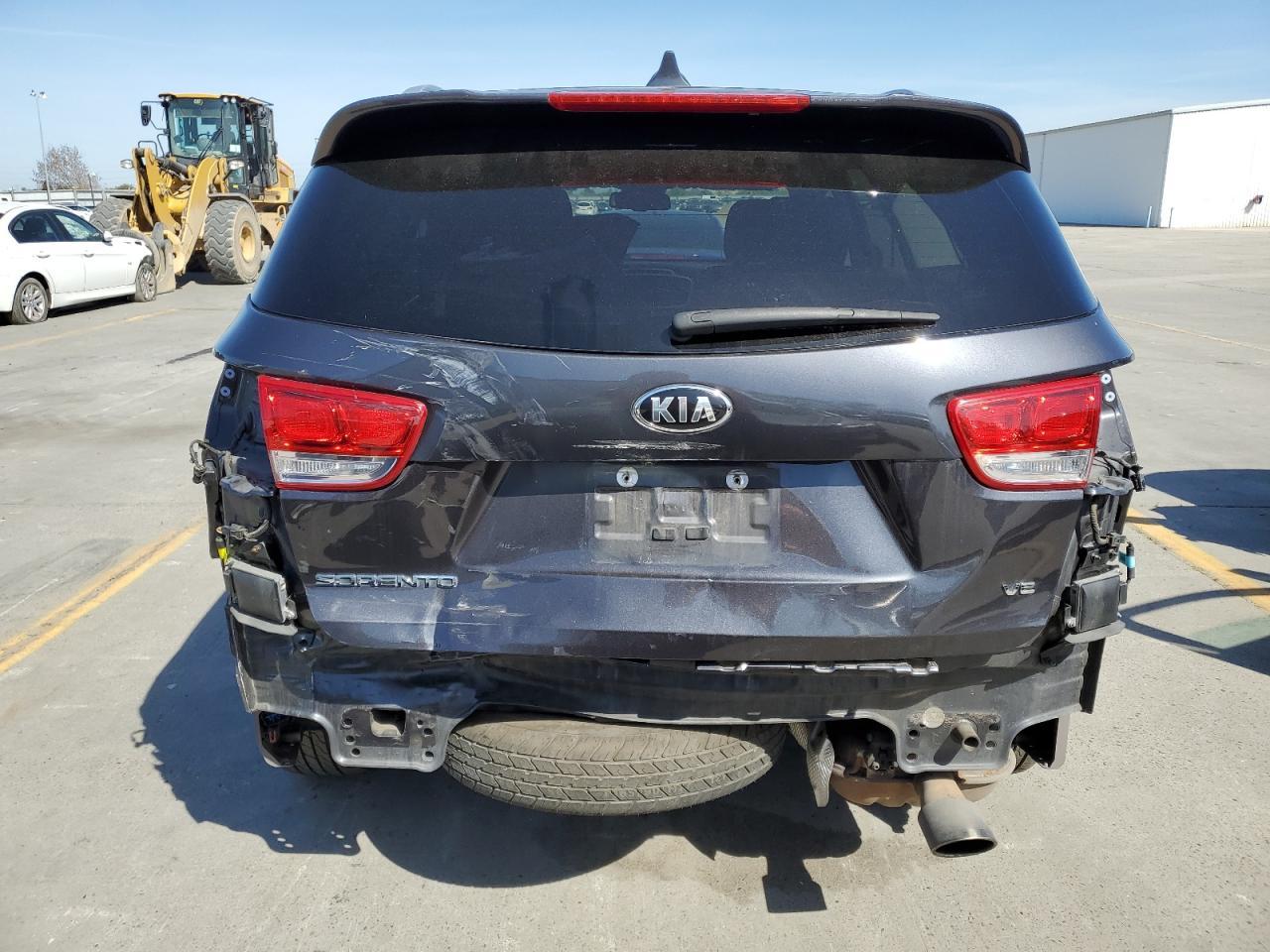 2017 KIA SORENTO LX - Фото 6