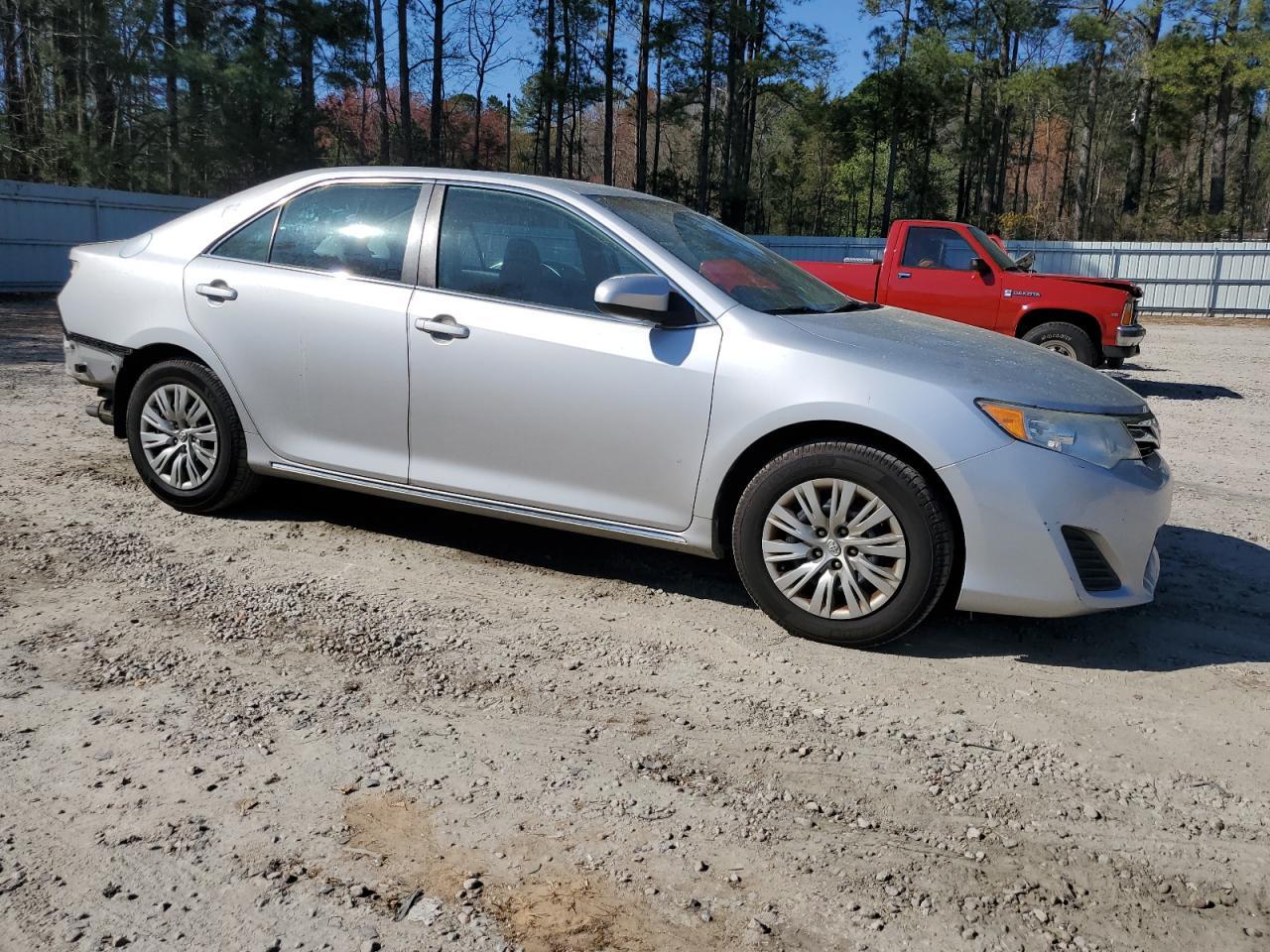 2014 TOYOTA CAMRY L - Фото 4