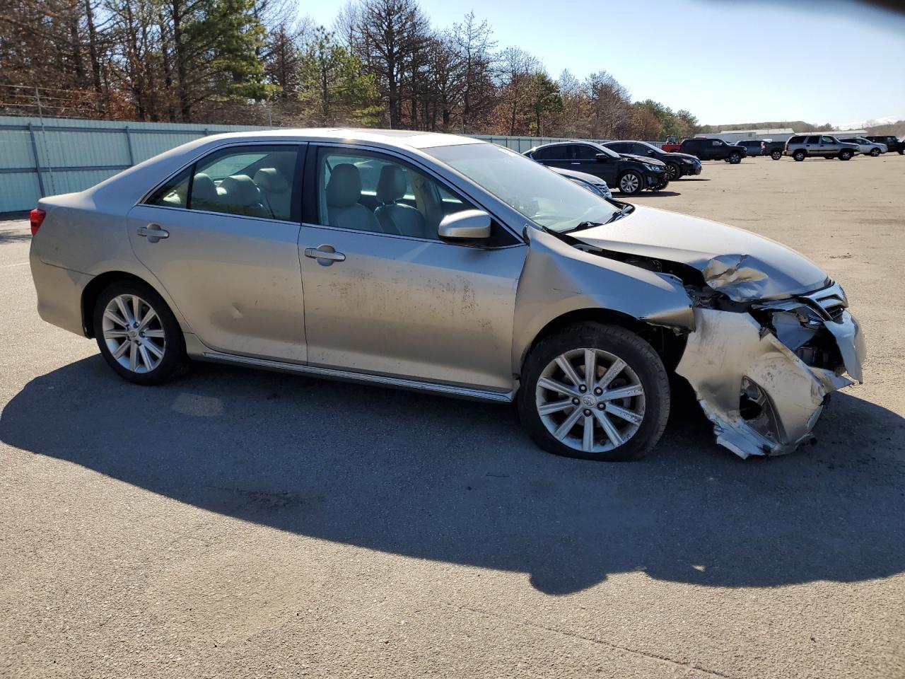 2014 TOYOTA CAMRY L - Image 4