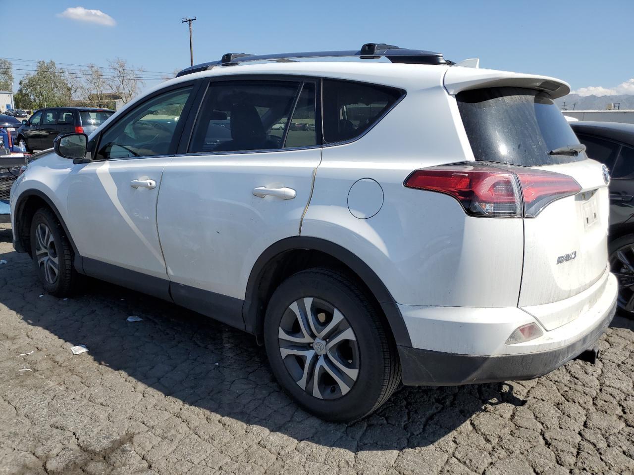2018 TOYOTA RAV4 LE - Image 2