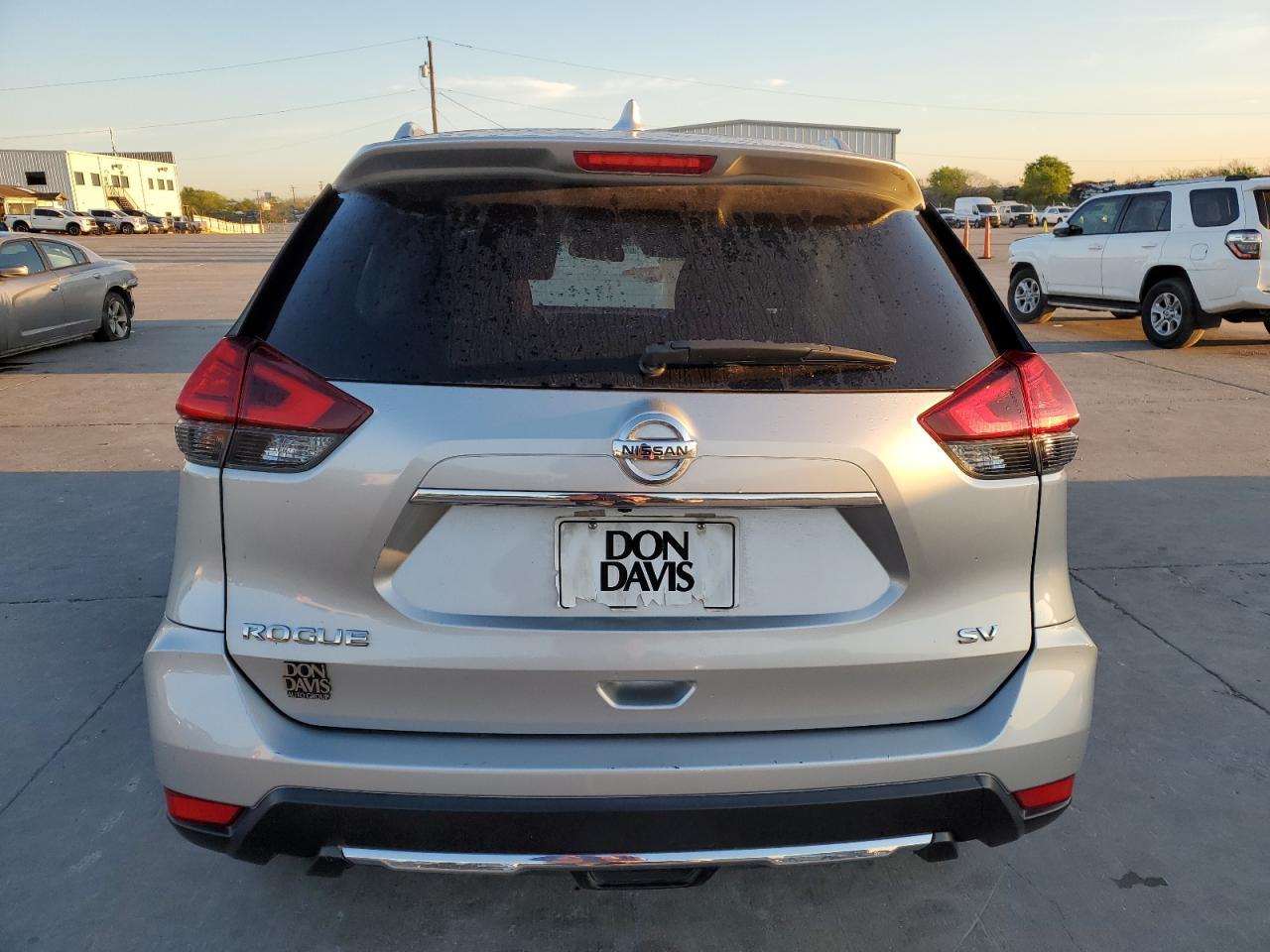 2017 NISSAN ROGUE S - Image 6