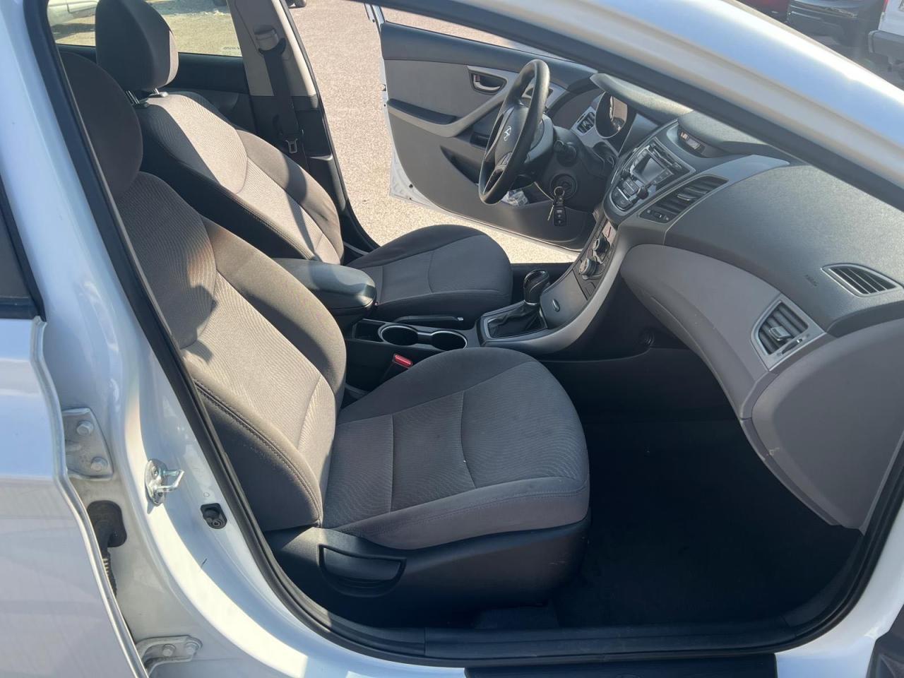 2015 HYUNDAI ELANTRA SE - Image 5